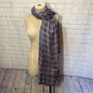 Plaid scarf gray red and black